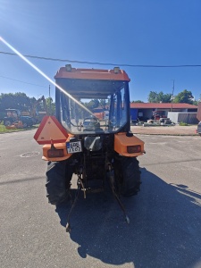ciągniki przetarg